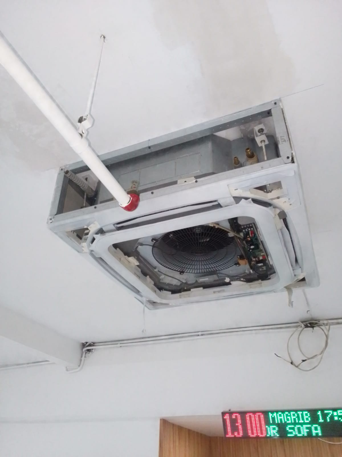 Pemasangan AC Cassette Masjid - Jakarta Pusat